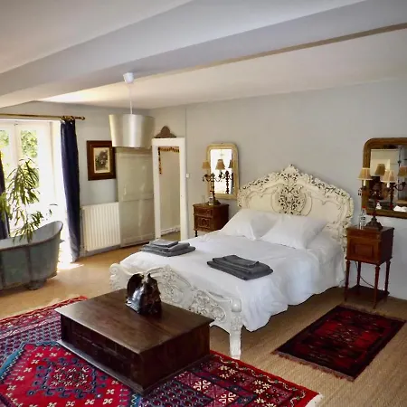 Domaine De Lalat - With En-suite Bathrooms With Garden Views Bed & Breakfast 3*