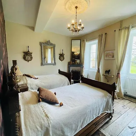 Domaine De Lalat - B&B Rooms And Studio 住宿加早餐酒店 3*
