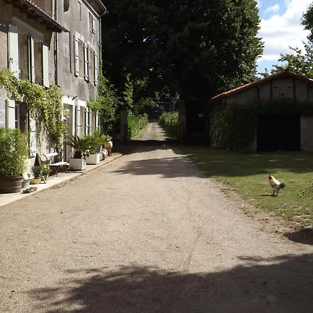 Domaine De Lalat - B&B Rooms And Studio 住宿加早餐酒店 3*
