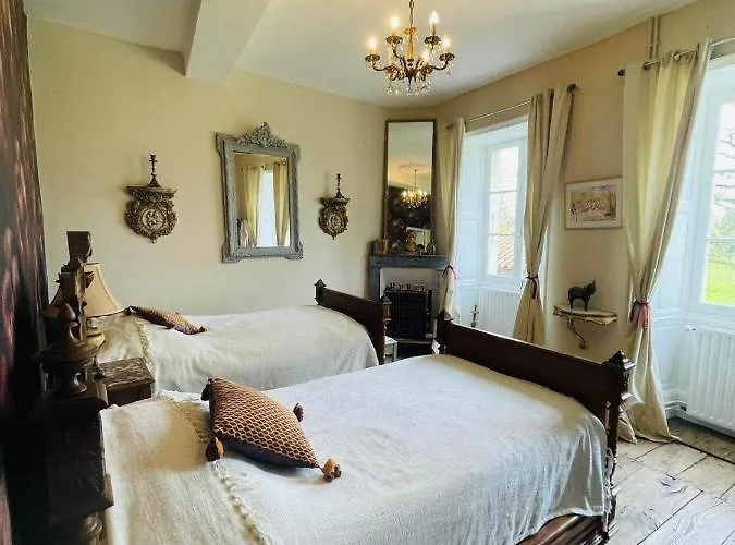 Domaine De Lalat - With En-suite Bathrooms With Garden Views Bed and breakfast 3*