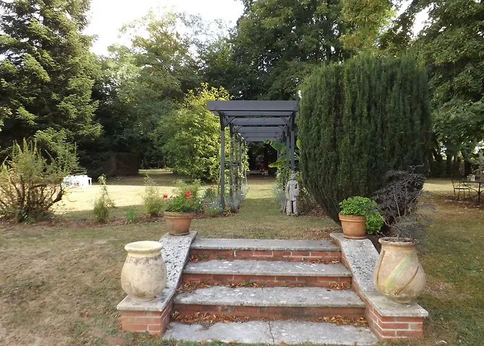 Bed and breakfast Domaine De Lalat - With En-suite Bathrooms With Garden Views